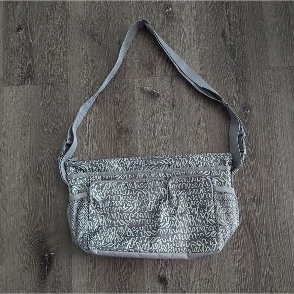Thirty-One Cargo Clip-On Thermal Bag in Swirls & Whirls Pattern - Picture 1 of 7